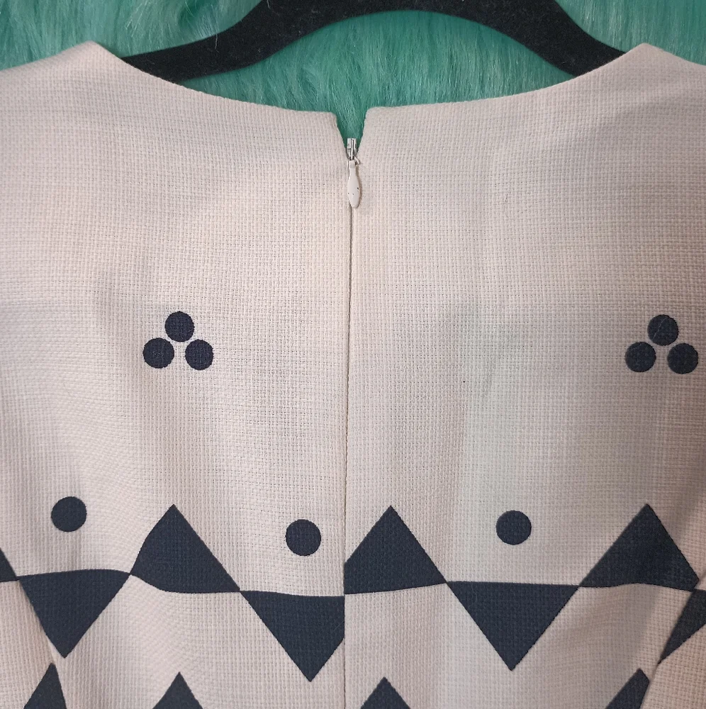 J Crew White and Navy Blue Pattern Sleeveless Back Zip Dress Size 6 - Picture 8 of 9